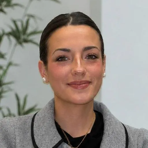 Foto de Oihane Herrera, psicóloga general sanitaria en Psiconervión